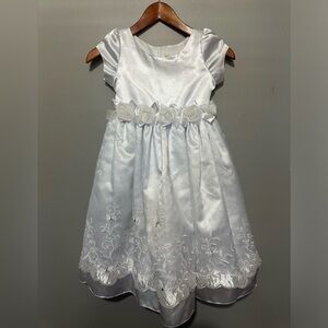 Ceci Kid, Flower Girl Special Occasion White Embellished Dress 5/6 EUC